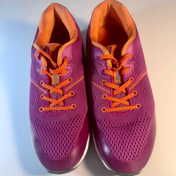 Vionic Women's Purple and Orange Athletic Lace-up Comfort walking shoes  Size 8 - Picture 6 of 8